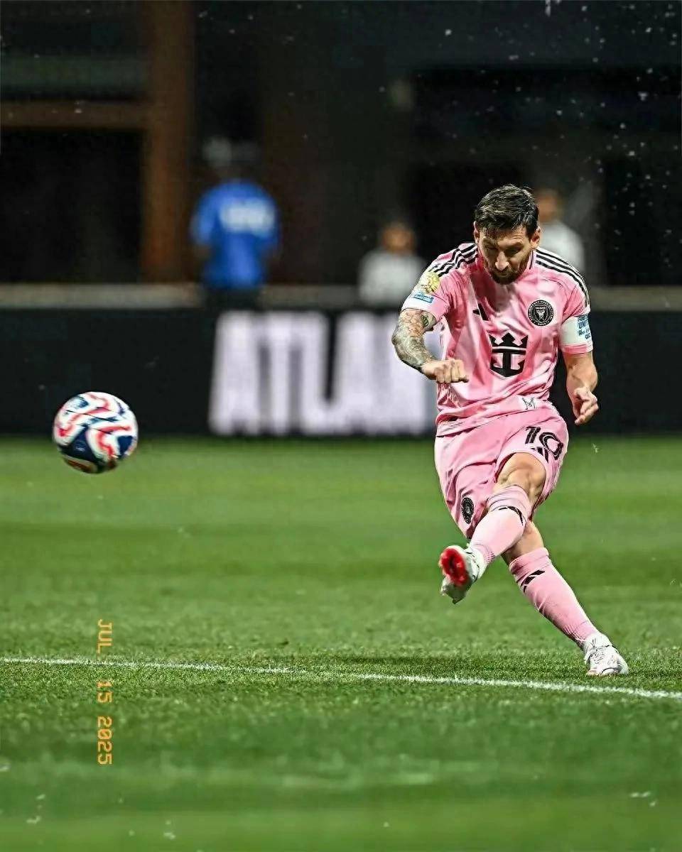 ayx爱游戏电竞-夺冠首场状态出色，TES观众沸腾！，梅西重返赛场上演精彩一战(s1fnc夺冠人员阵容)