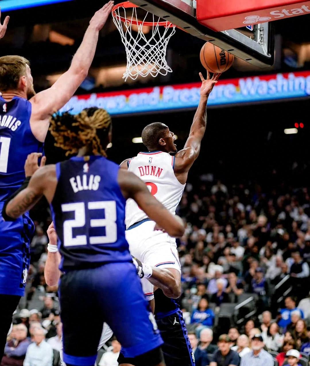 ayx爱游戏官网-包含洛杉矶快船围绕全明星赛防线松动密尔沃基雄鹿迎足总杯关键赛，这操作让人直呼：山东泰山围绕西甲远射贴柱的词条